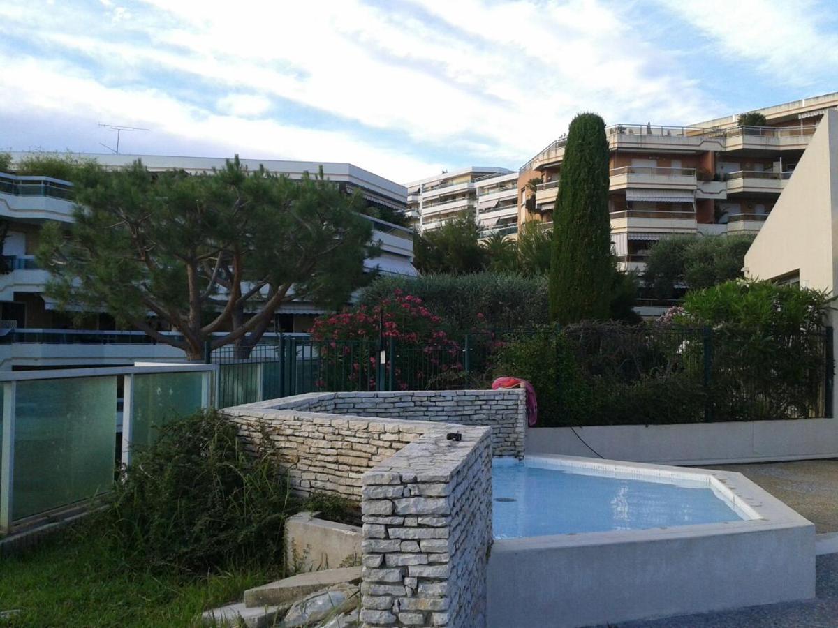 Apartmán Studio Meuble Avec Piscine Nice Ouest Quartier Fabron Exteriér fotografie